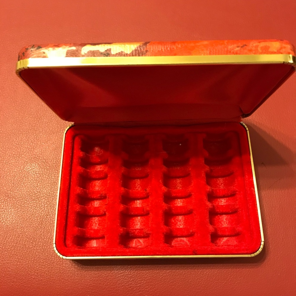 Jewelry holder